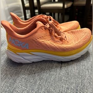 HOKA Sneakers